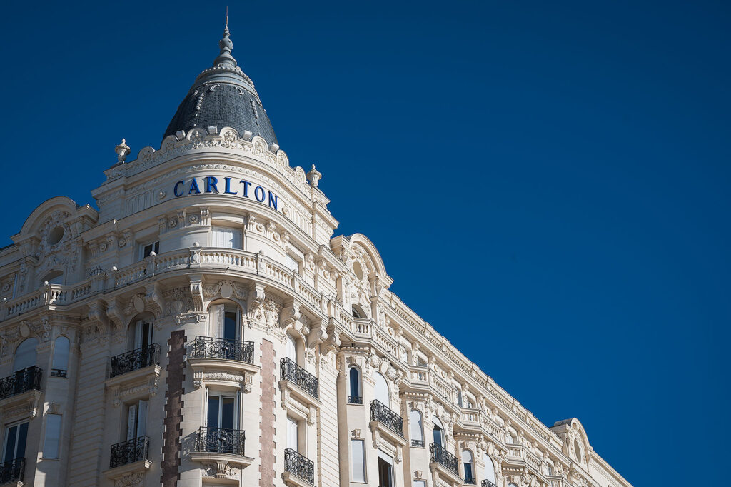 Hotel Carlton facade